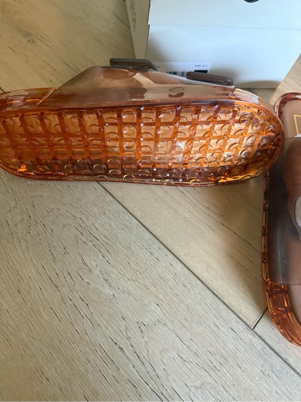 Julio Sandals Whiskey Vinyl - Picture 5 of 7